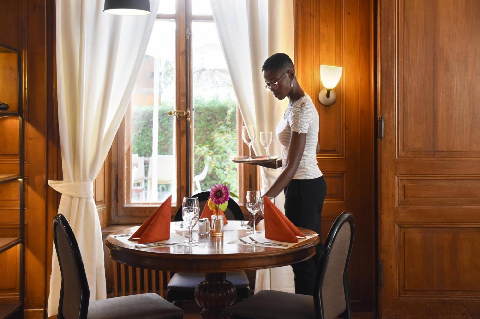 Hotel De L'Aigle Couvet Bagian luar foto
