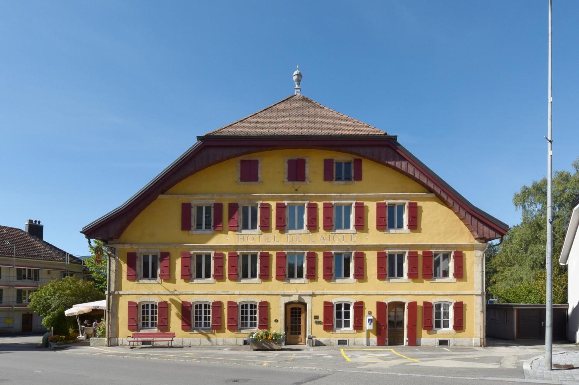 Hotel De L'Aigle Couvet Bagian luar foto